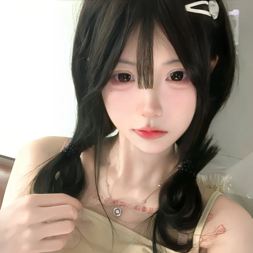 向下扭曲